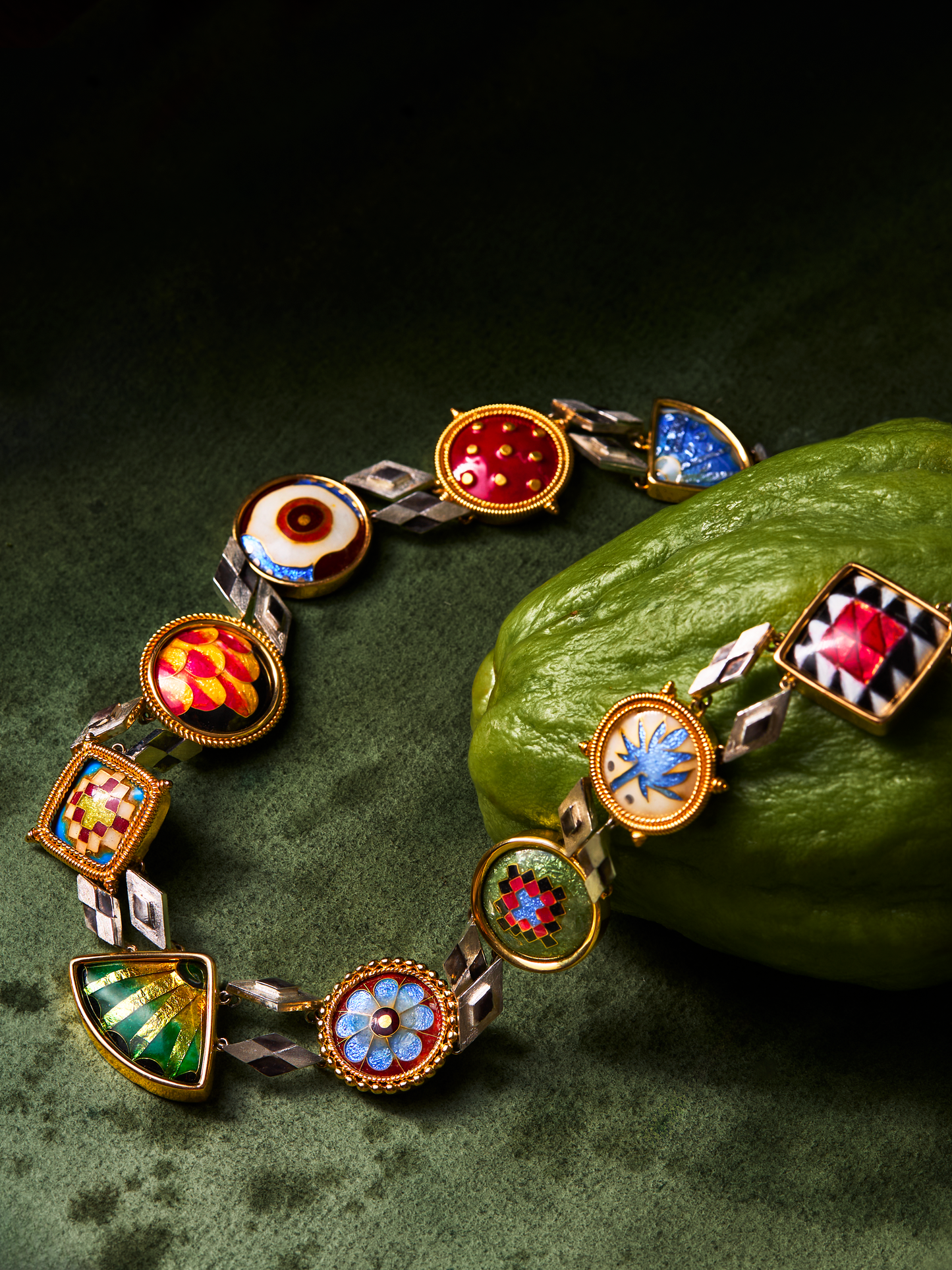 Delights of Hishams Palace Collar